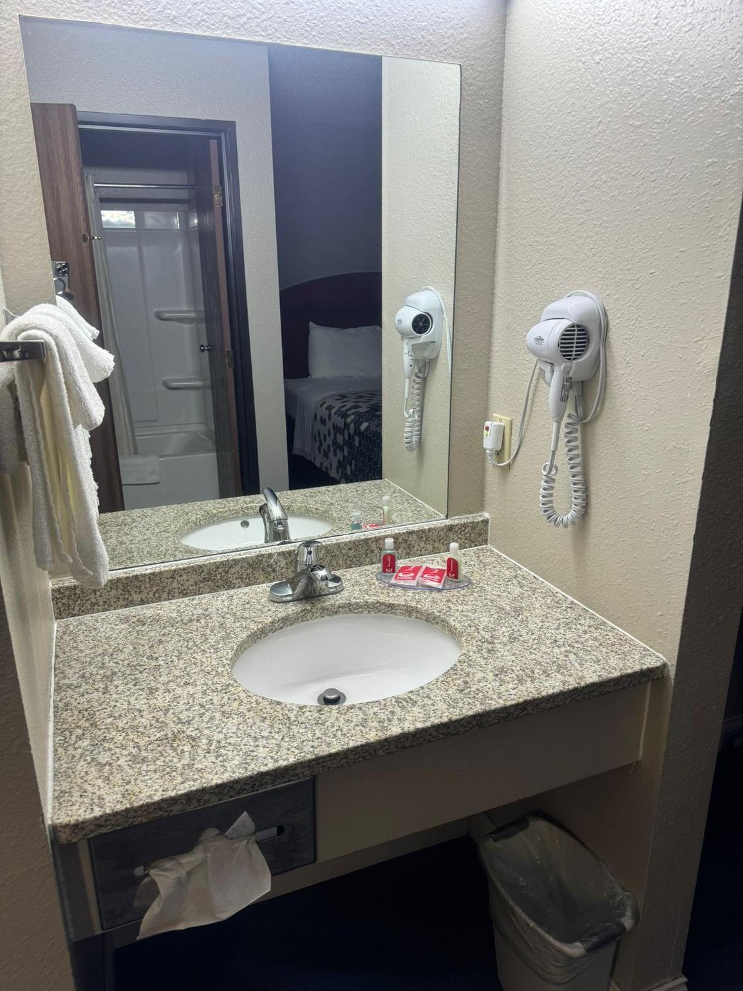 Econo Lodge Линкольн Экстерьер фото